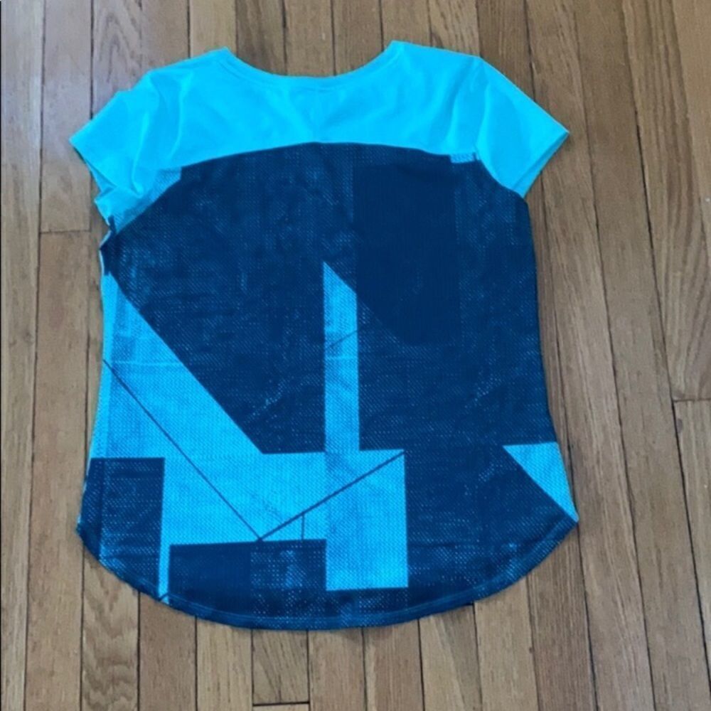 UnderArmour Fitted Tee  